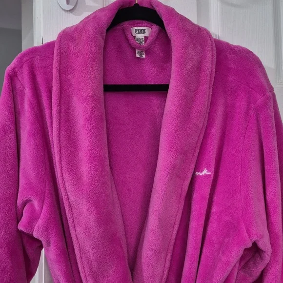 Like New Victoria's Secret Pink Fuzzy XL Robe - Picture 2 of 8
